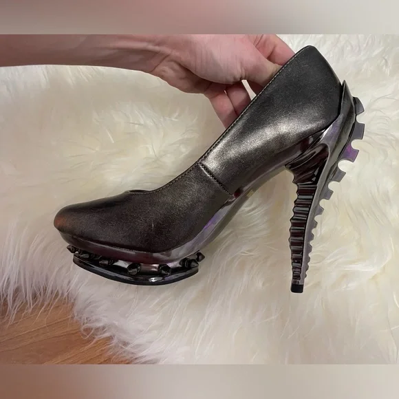 Metropolis Steam Punk Heels - Picture 4 of 8